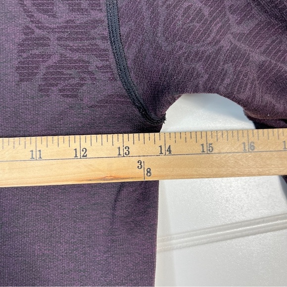 Lululemon Swiftly Tech Long Sleeve Floral Print Purple Plum size 4 - Picture 7 of 11